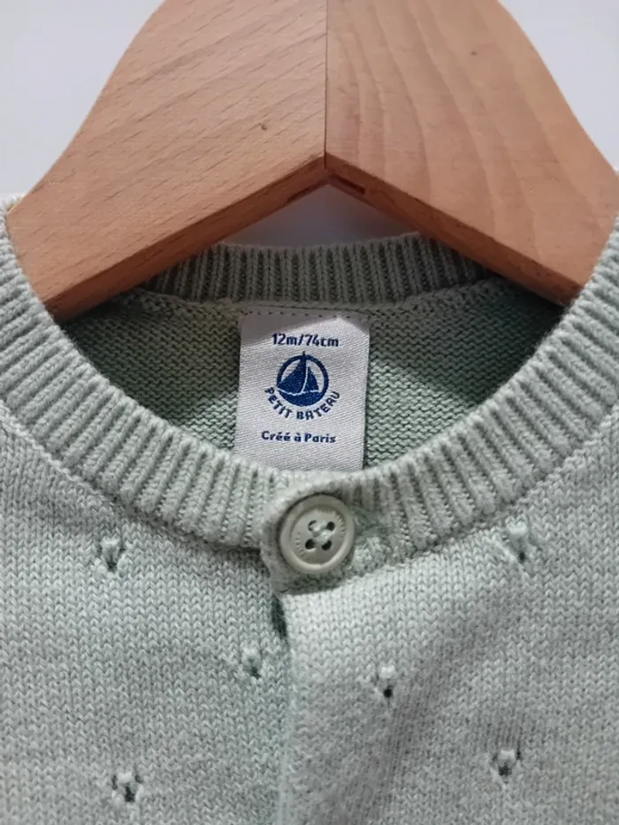 Lot de 3 vêtements été/demi saison: short gilet et Tee shirt - photo numéro 4