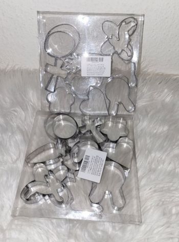 Lot de 24 Emporte-Pièces Pâques