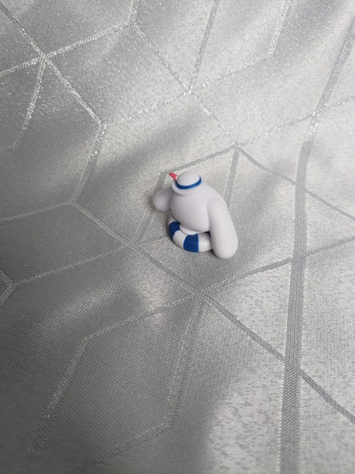 Figurine Cinnamoroll dans une Bouée - photo numéro 3