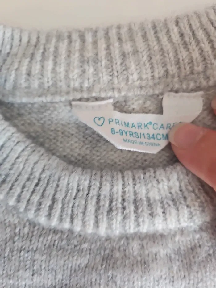 Pull lumineux et musical Primark - photo numéro 3