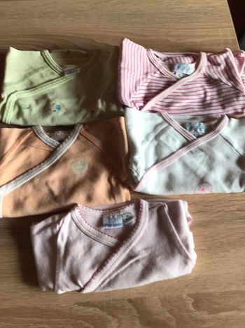 Lot 5 bodies fille 1 mois