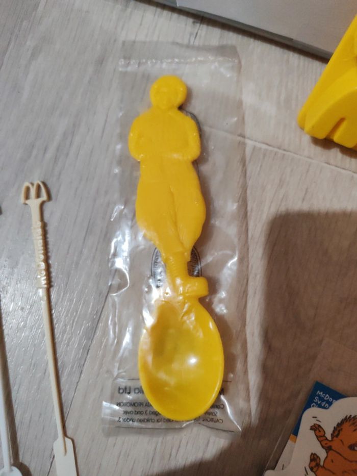 Lot divers McDonald's.. - photo numéro 3