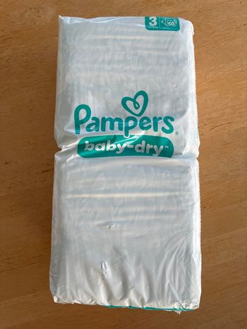 Couches Pampers baby-dry taille 3