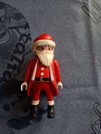 Père Noël playmobil modèle 3