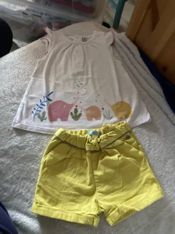 T-shirt et short 12 mois