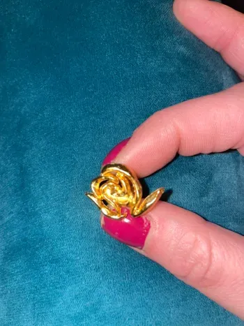 Pin’s fleur rose