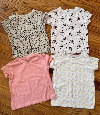 Lot 4 tee shirt manches courtes 92cm