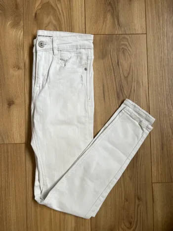 Jean "Regular High Way" femme Stradivarius