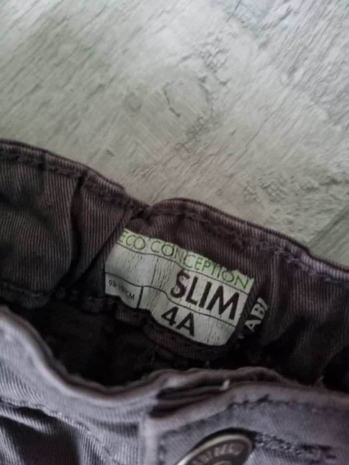 Jeans Slim neuf - photo numéro 3