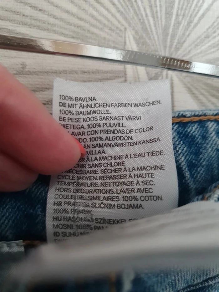 Joli jean troué H&M taille 36 - photo numéro 5