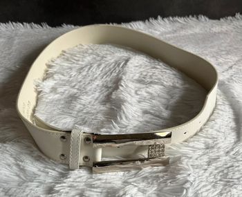 Ceinture avec strass blanche 85 cm neuf