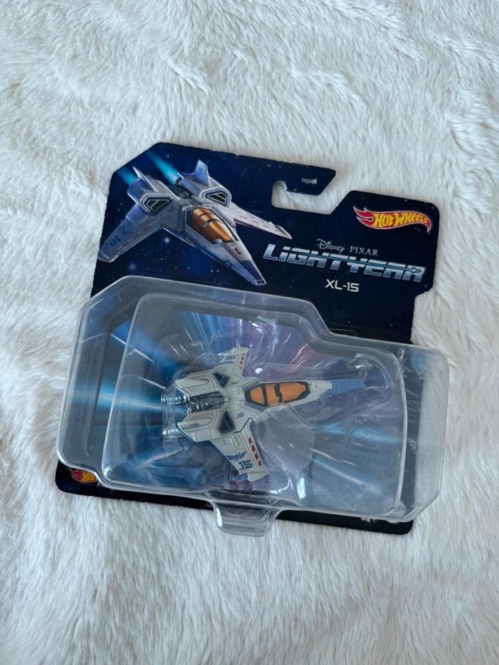 Hot Wheels Disney Pixar Lightyear XL 15