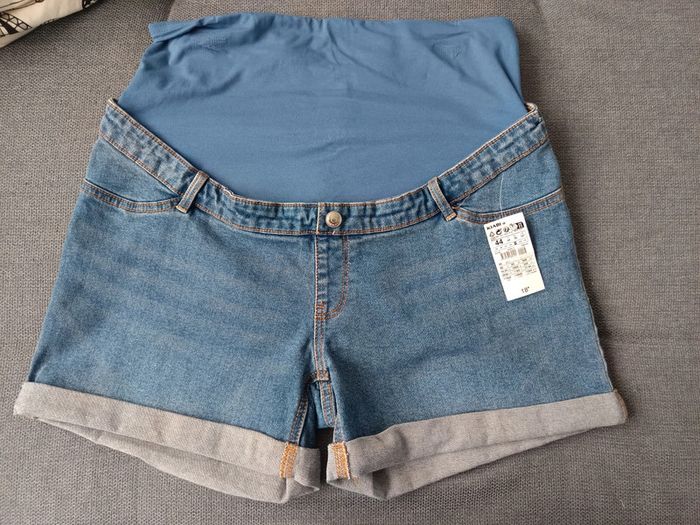 Short grossesse t44 Kiabi neuf Kiabi Beebs by Kiabi