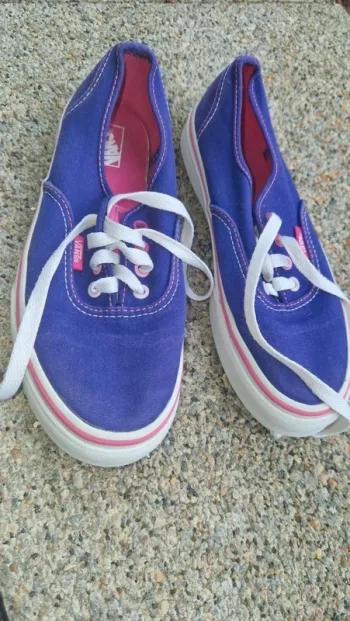 Belle vans enfant taille 34.5 😊 neuf sans étiquette