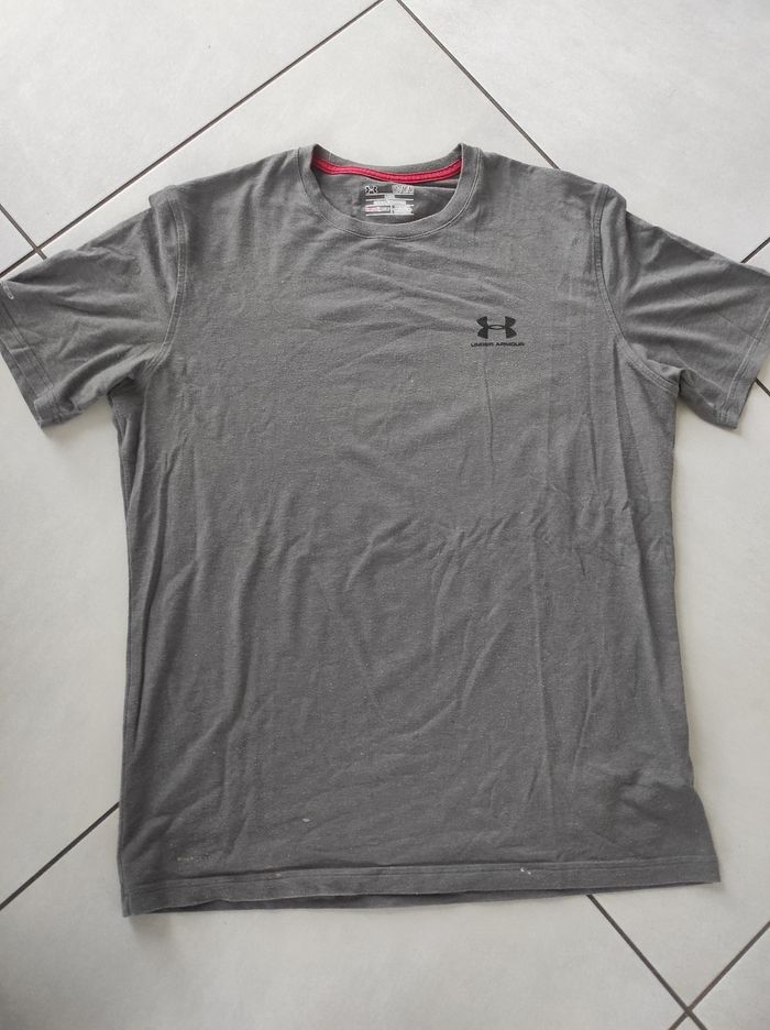 T-shirt under armour