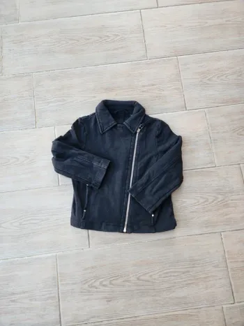 Veste zipée noire 4 ans