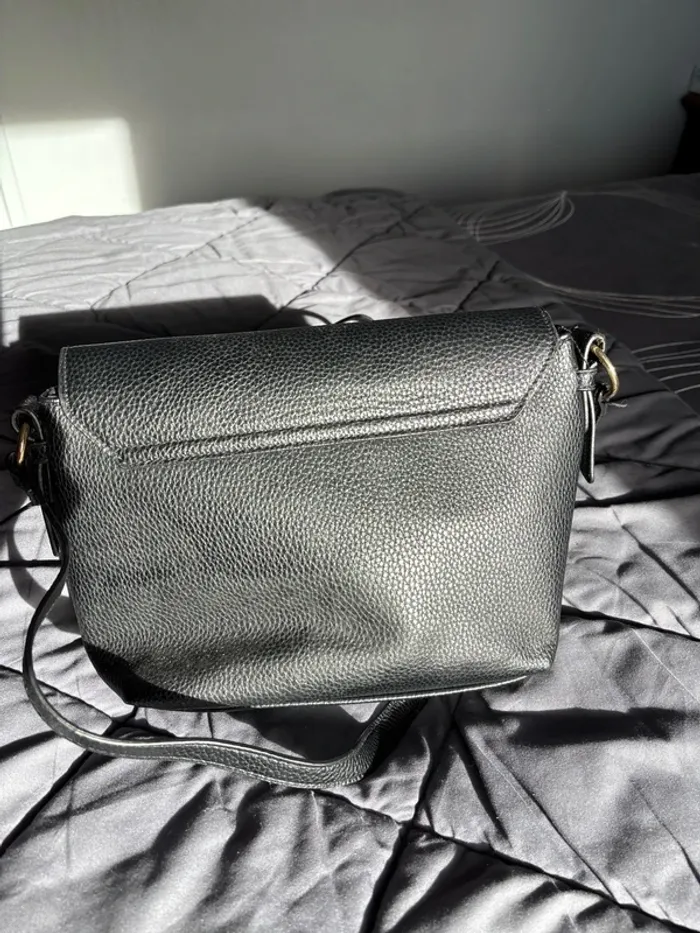 Sac noir - photo numéro 2