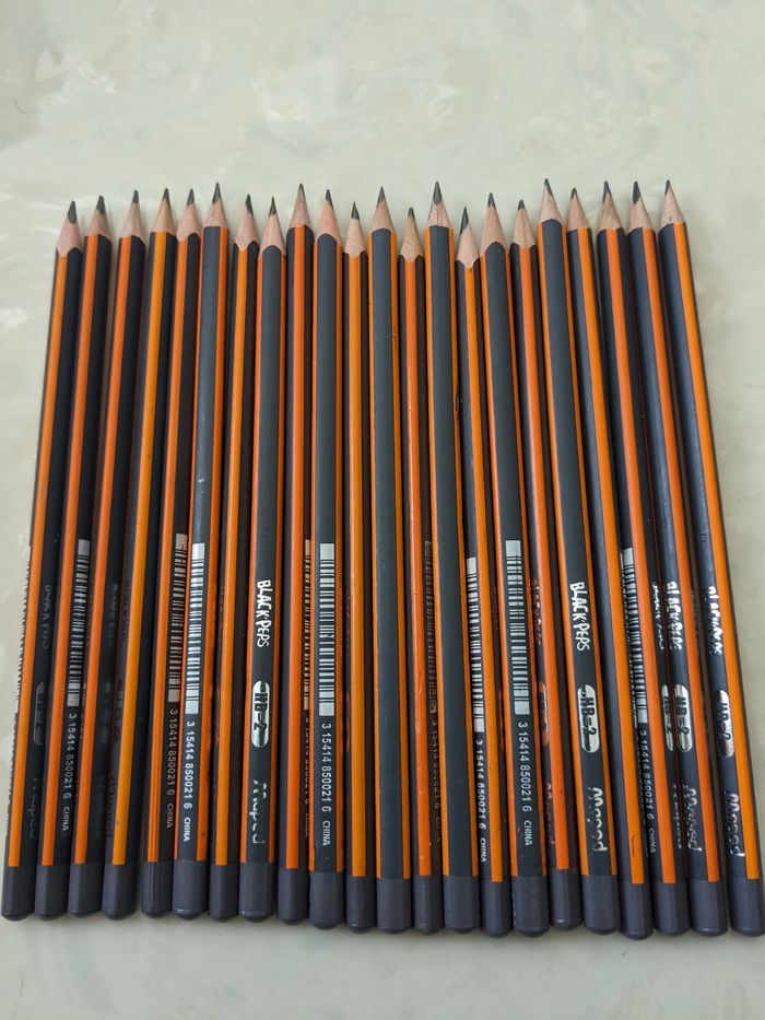 Lot de 21 crayons de papier Maped HB 2. - photo numéro 2