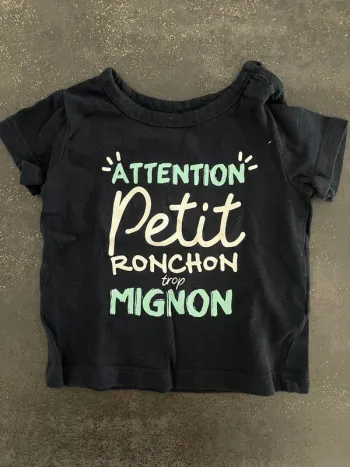 Teeshirt bleu marine manches courtes taille 1 mois marque Kiabi