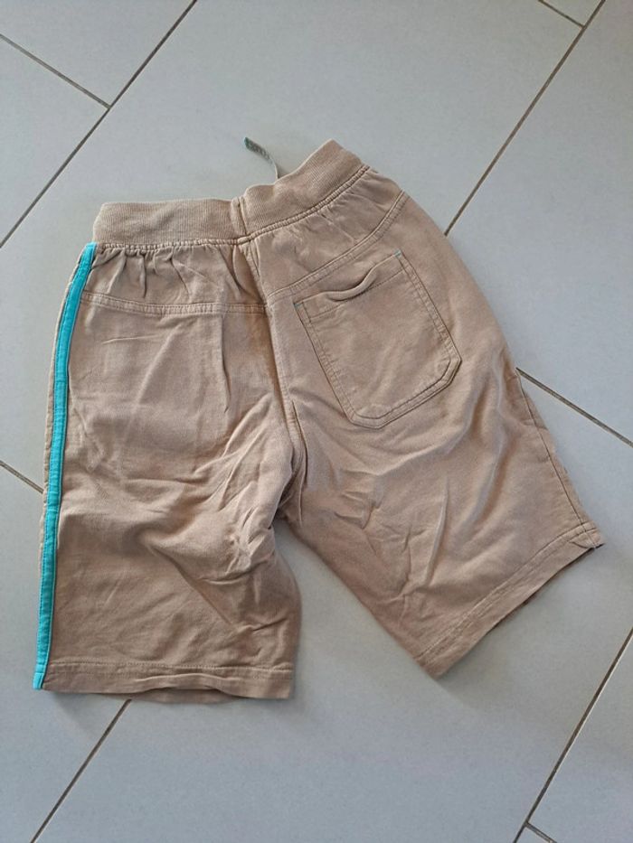 Short 8 ans - photo numéro 2