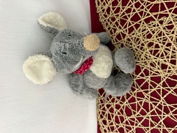 Peluche souris SIGIKID beige bandana