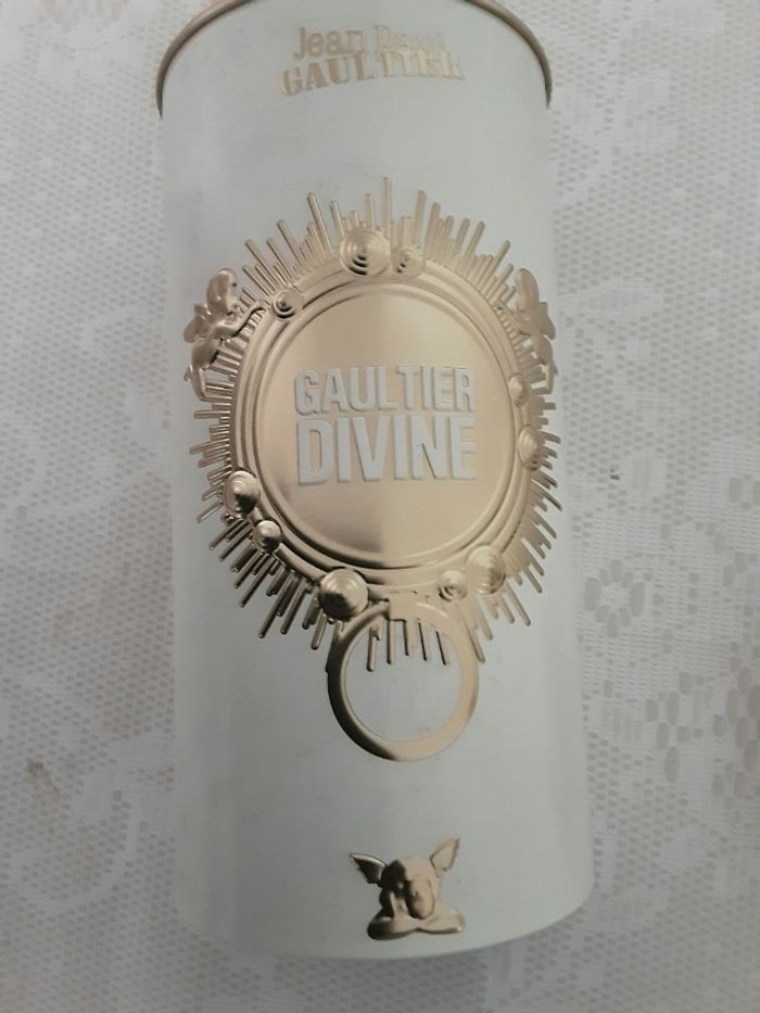 Boîte et flacon vide de 50ml marque divine de jean Paul gaultier - photo numéro 8