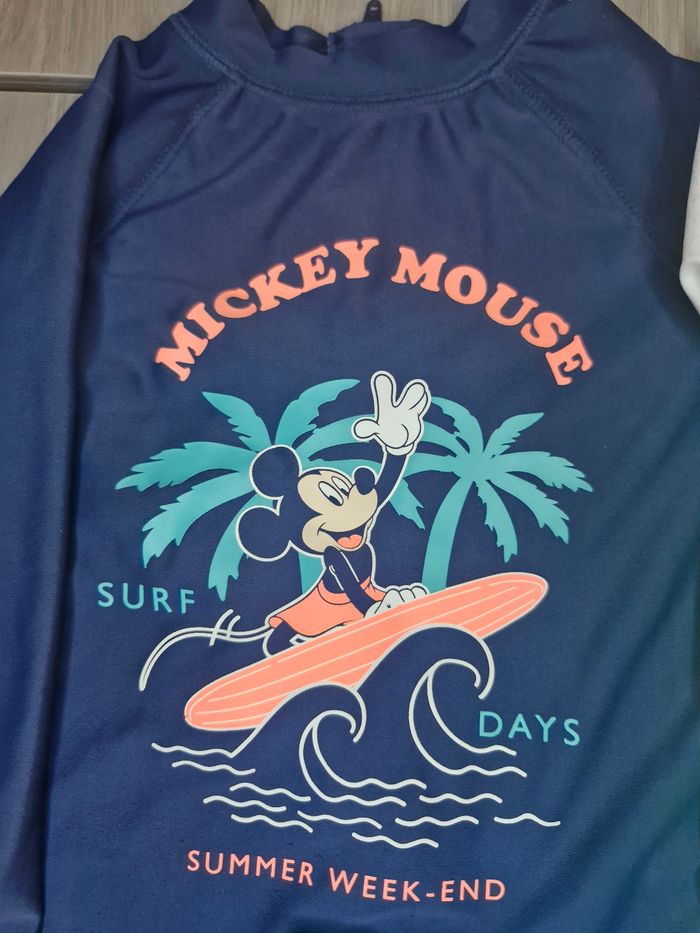 Lot été taille 24 mois Tee-shirt anti-uv et maillot - photo numéro 3