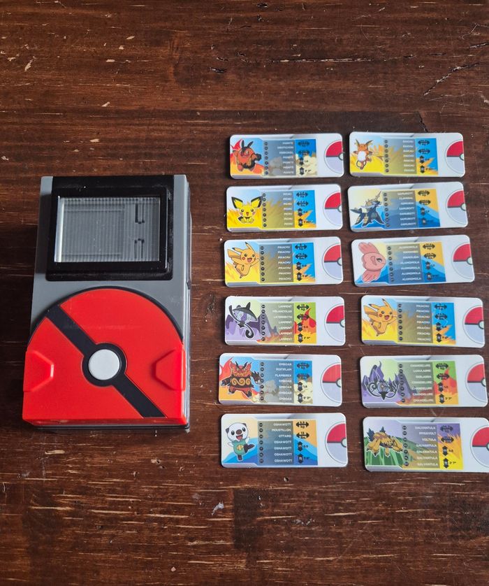 Pokémon Pokedex Trainer Kit System + 12 Tags Cartes Tomy 2013 - photo numéro 2
