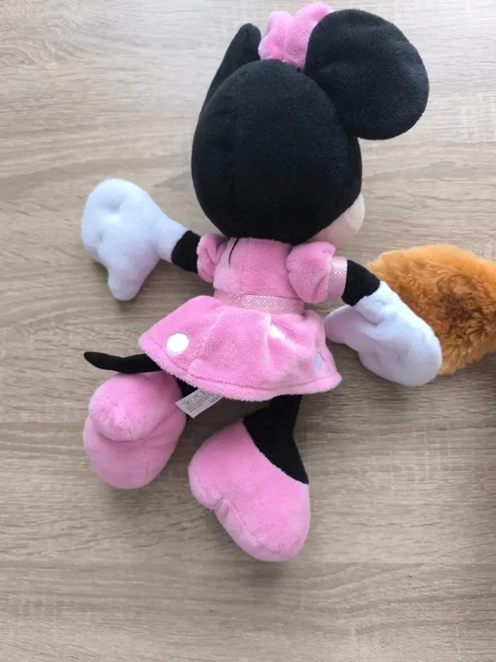 Lot de trois peluches Disney Marie lady et Minnie - photo numéro 5