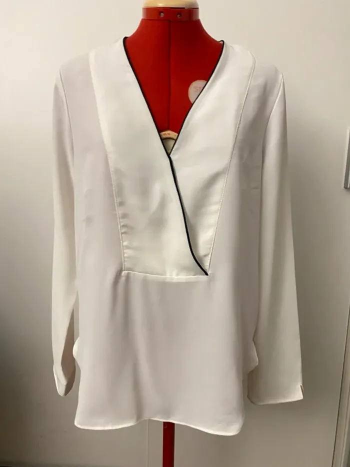 Blouse fluide manches longues blanche Mango