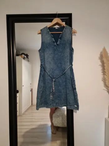 Jolie robe Jean Taille 42