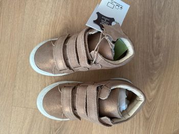Baskets montantes scratch en cuir neuves 30