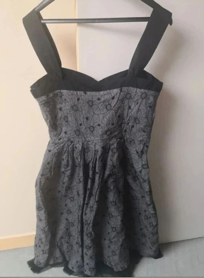 robe noire grise - photo numéro 2