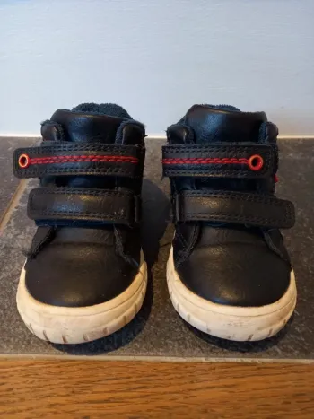 Chaussures enfant montantes - Pointure 20