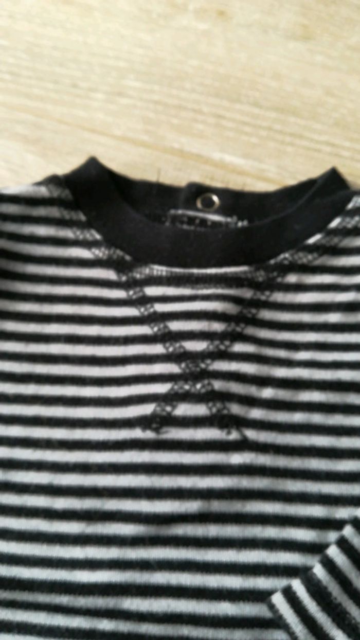 Tee shirt manches longues 6 mois - photo numéro 2