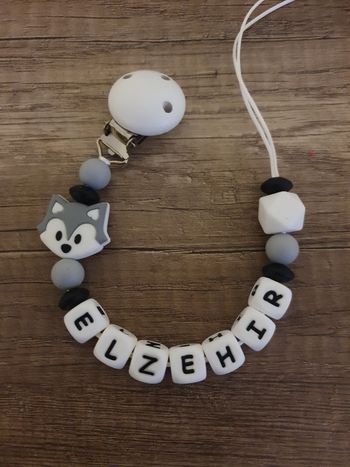 Attache tétine personnalisée