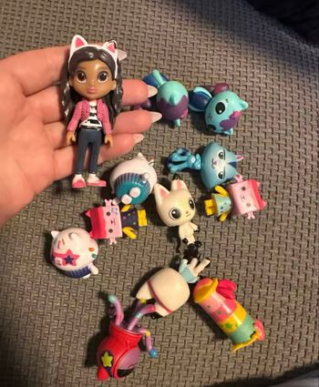 Figurines gabby chat