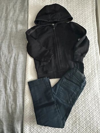 Jean okaidi 6 ans tbe et sweat 5 ans offert