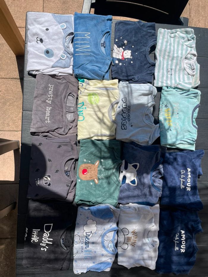 Lot de pyjamas 12mois
