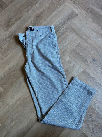 Chino à carreaux