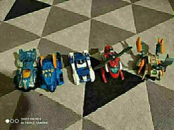 Lot de 5 Switch and Go Dino Sonore
