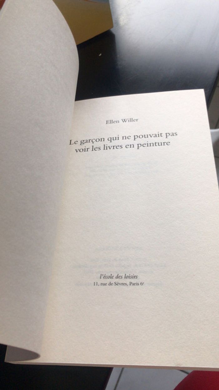 Le garçon qui ne pouvait pas voir les livres en peinture - photo numéro 3