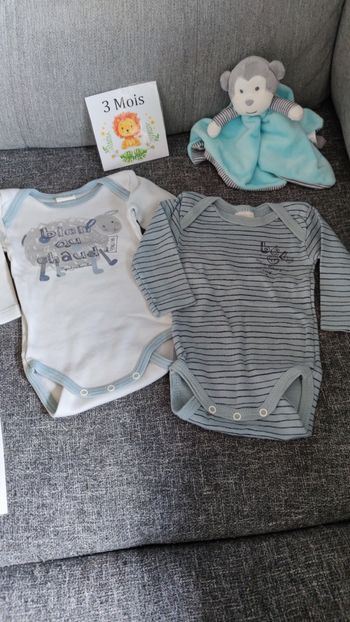 Bodies manches longues 3 mois