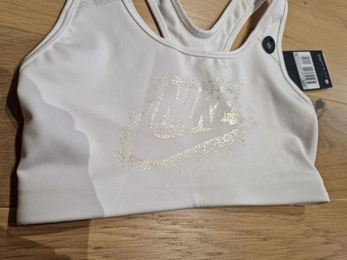 Brassière Nike neuve - photo numéro 2