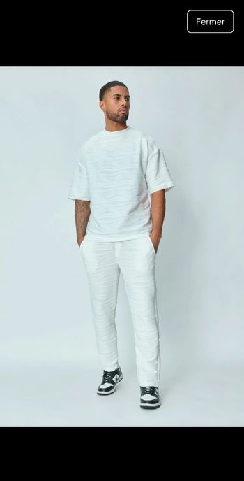 Ensemble blanc a motif homme 