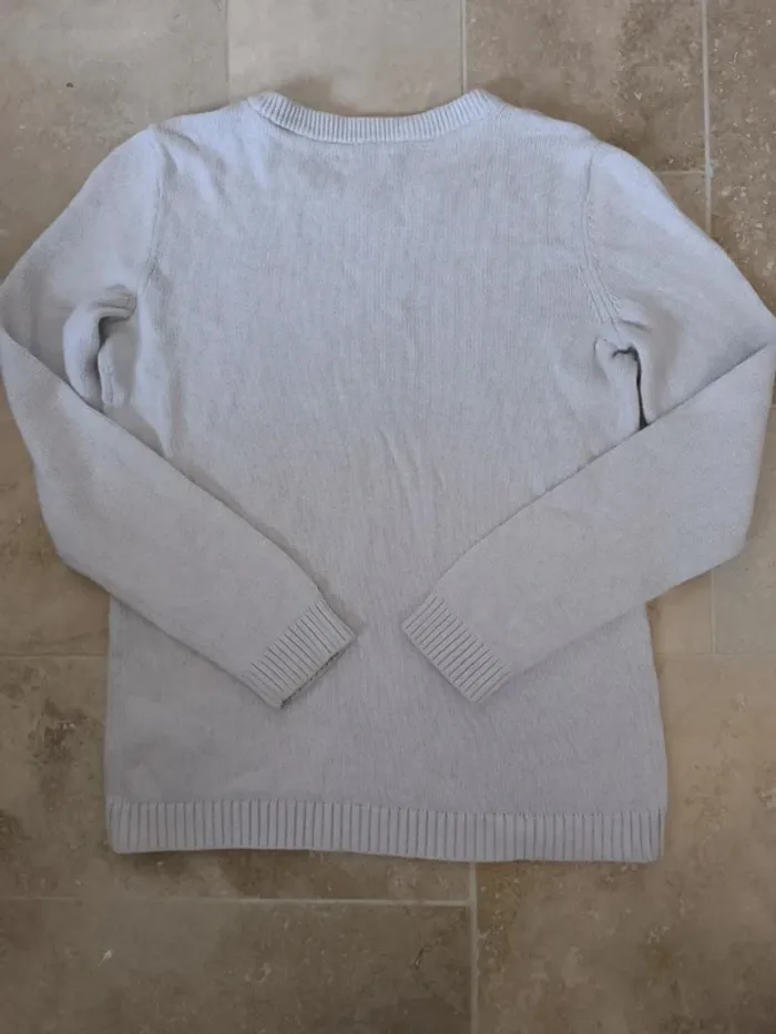 Pull tommy Hilfiger femme M blanc crème motif torsadé devant, des tâches et couleur ternie - photo numéro 12