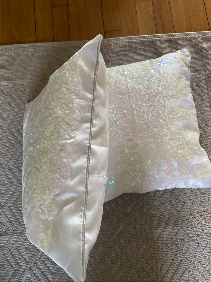 Lot de 2coussins blanc  brodé - photo numéro 3