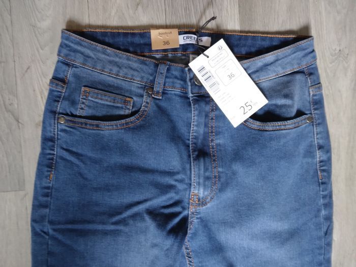 Jeans bootcut femme T.36 neuf - photo numéro 2