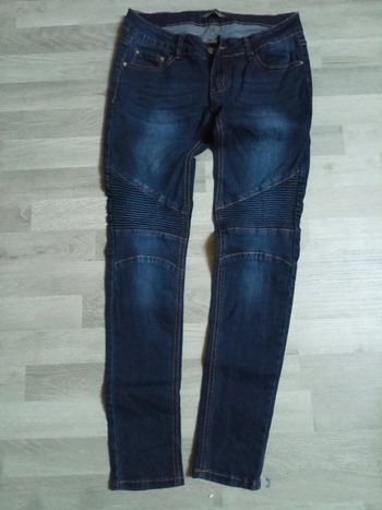 Jean femme taille 38 très bon état