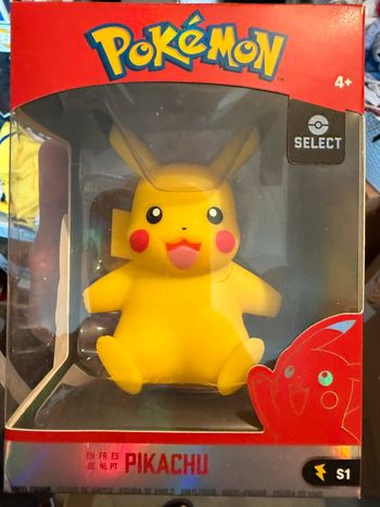 Figurine pikachu